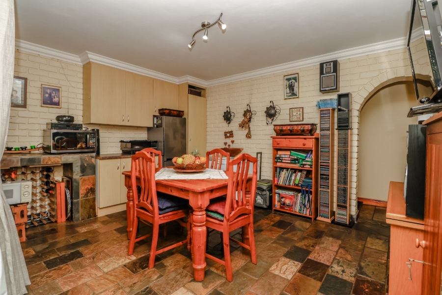 4 Bedroom Property for Sale in Groenvallei Western Cape